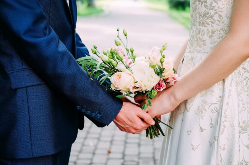 ying the knot is a major commitment, and it’s not always easy to tell when it’s the right time. If you’re not sure whether you and your significant other are ready,