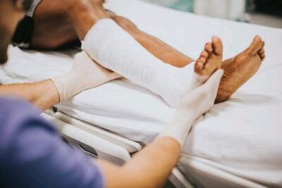 Pexels.com royalty-free image #1539678, uploaded by user rawpixel.com, retrieved from https://www.pexels.com/photo/medic-treating-patient-1539678/ on November 7th, 2018. License details available at https://www.pexels.com/photo-license/ - image is licensed under the Pexels License