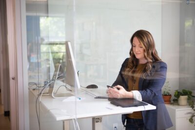 Photo by LinkedIn Sales Navigator: https://www.pexels.com/photo/a-woman-wearing-a-blazer-using-a-smartphone-3867848/