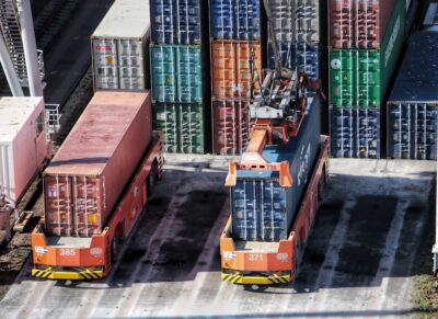 Businesses all around the world struggle with supply chain, but drayage services can help if you know how to choose the best ones.