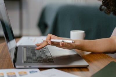 Photo by MART PRODUCTION: https://www.pexels.com/photo/man-people-woman-desk-7606027/